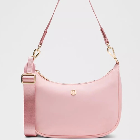 Lululemon City Essentials Small Shoulder Bag 3L in Pink Haze - Picture 1 of 7